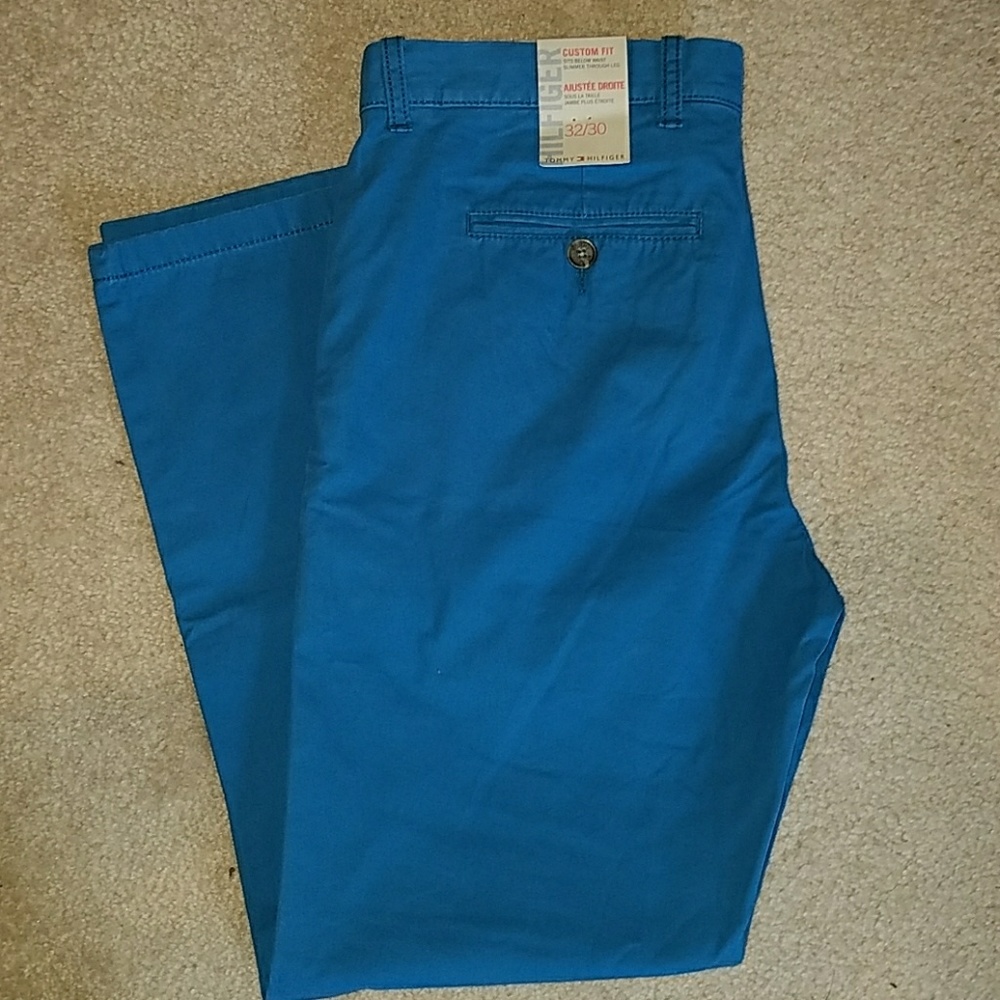 Tommy khaki 32x30 custom fit pants